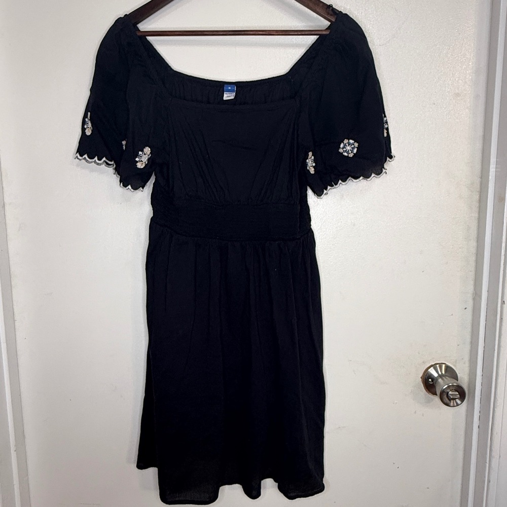 Old Navy Black Embroidered Puff Sleeve Smocked Waist Square Neck Mini Dress M